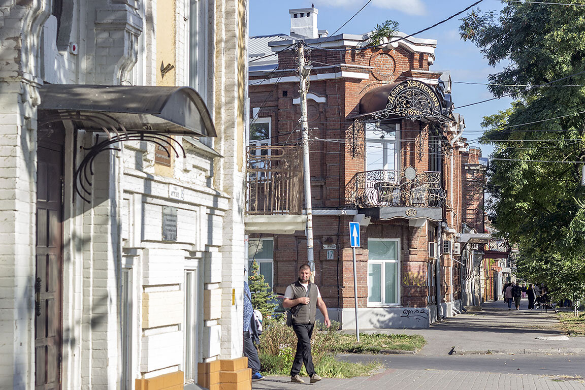 Равелин хаберберг калининград. Таганрог 2023. Таганрогский трамвай 31. Бастион фридланд в калининграде. Памятник петру первому в таганроге.
