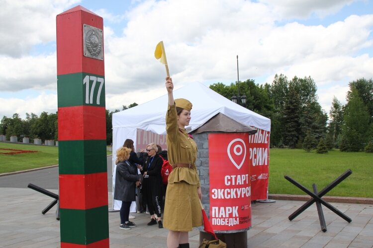 Лето побед москва. Сквер Победы. Парк Победы. Парк Победы музей. Музей Победы летом фото 2023.