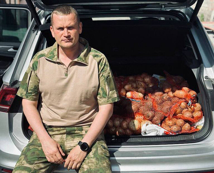 НА ФРОНТЕ НЕ ТОЛЬКО ГРАНАТЫ НУЖНЫ. ФОТО: ИЗ ЛИЧНО АРХИВА ИГОРЯ ОМЕЛЬЧЕНКО 