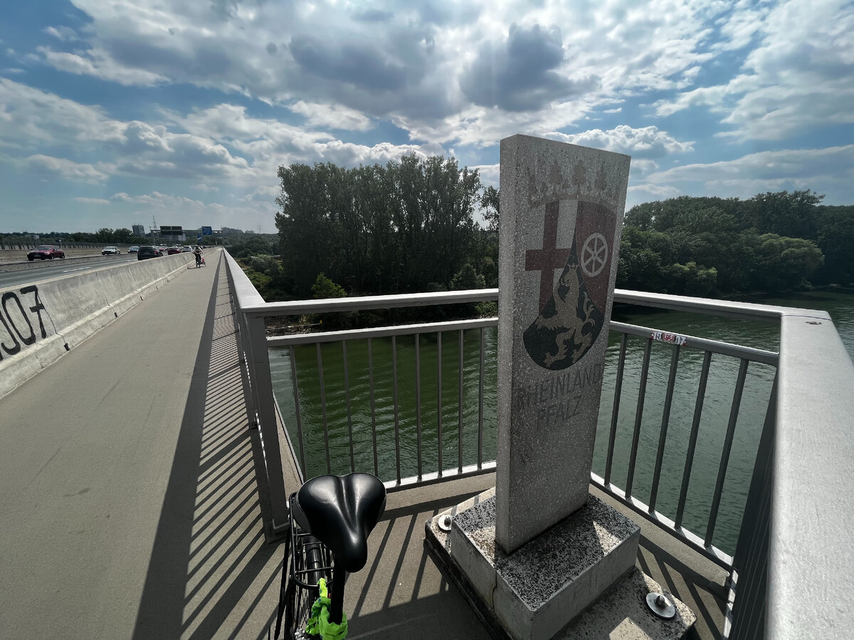 Вжух! И мы перенеслись в Гессен