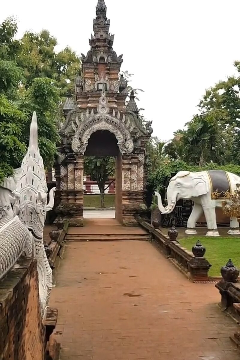 Ворота в храм. Чиангмай. Таиланд.