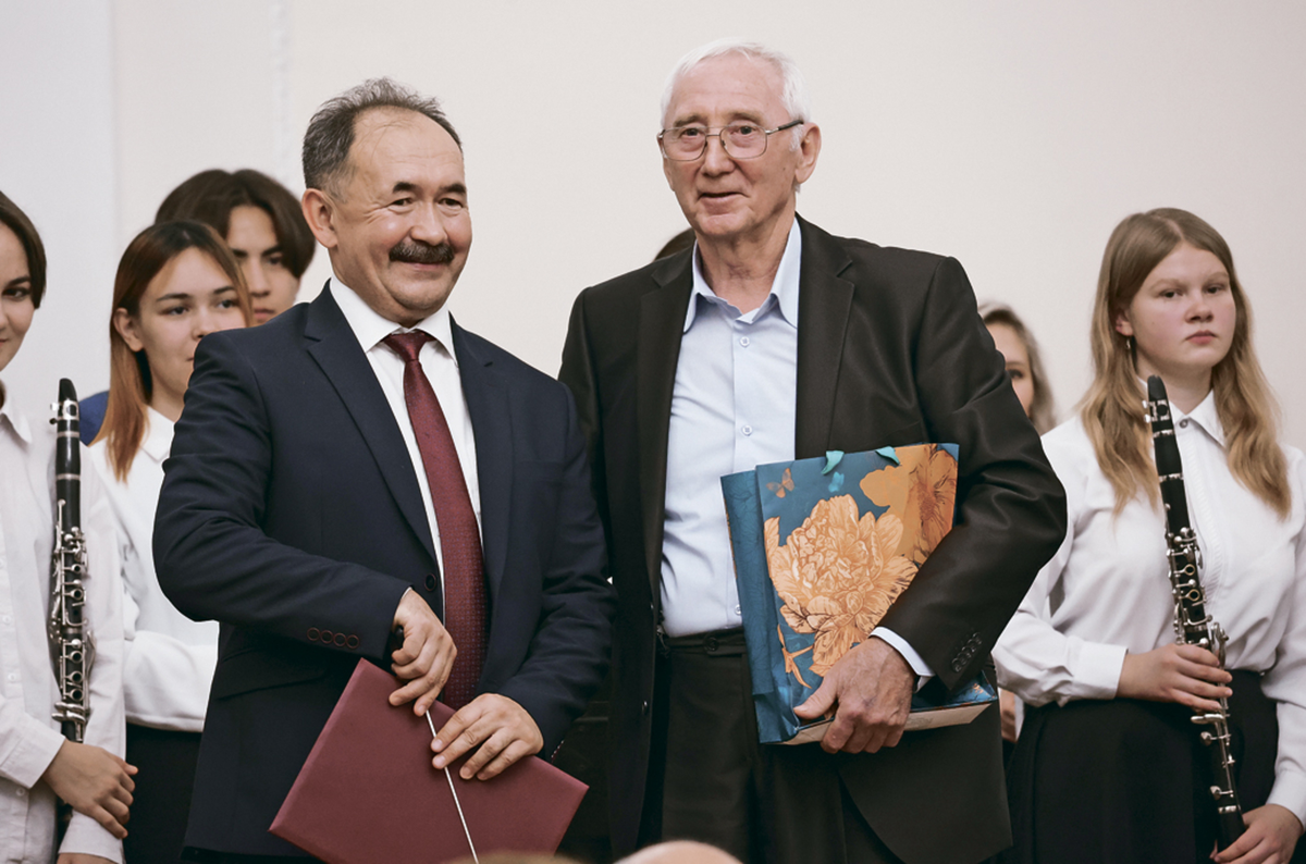 ВОСПОМИНАНИЕ О БУДУЩЕМ, ИЛИ В ОЖИДАНИИ ЧУДА