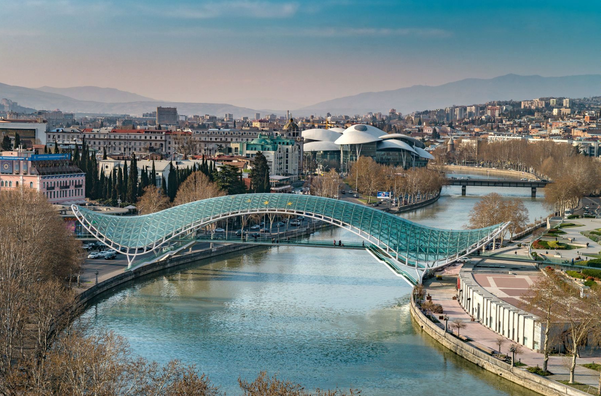 Где город тбилиси. Грузия Тбилиси зима. Тбилиси 2023. Грузия Тбилиси достопримечательности.