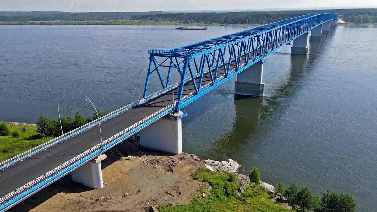     Автомобильный Высокогорский мост через р. Енисей под Лесосибирском почти готов