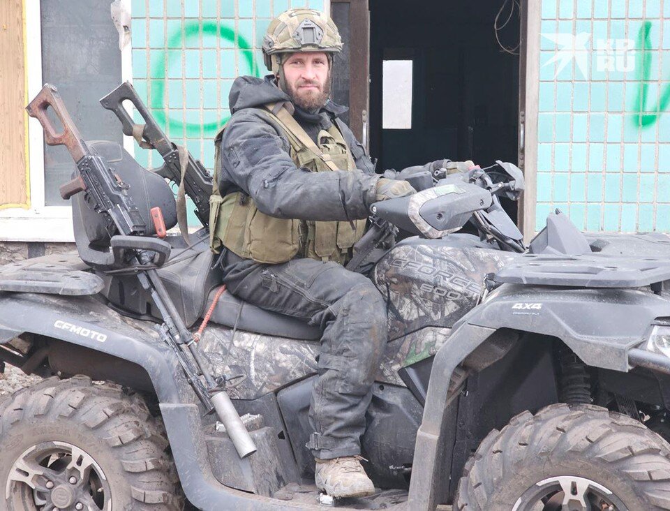    У Ивана в родном Екатеринбурге - своё оружейное предприятие. На СВО он отправился добровольцем. Личный архив