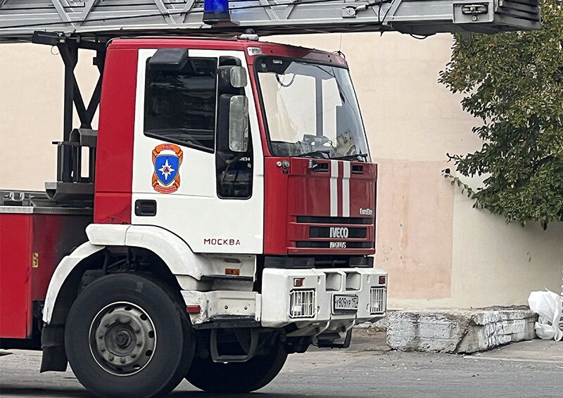    Из горящего бизнес-центра в Москве спасли 7 человек, двое пострадали