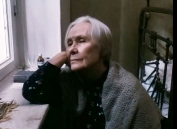 Анна Петровна (Елена Юнгер), кадр из фильма "Анна Петровна" (1989)