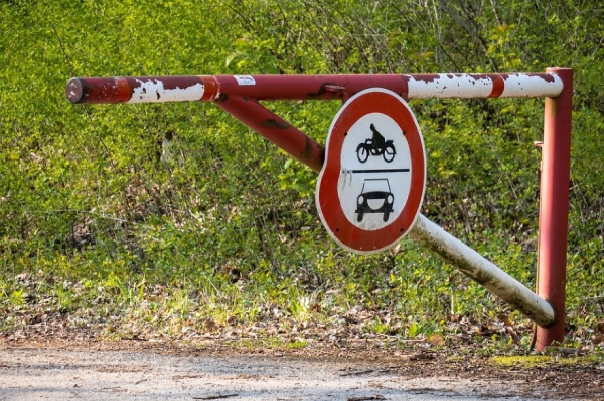    В Казани с начала года незаконно установили 19 шлагбаумов