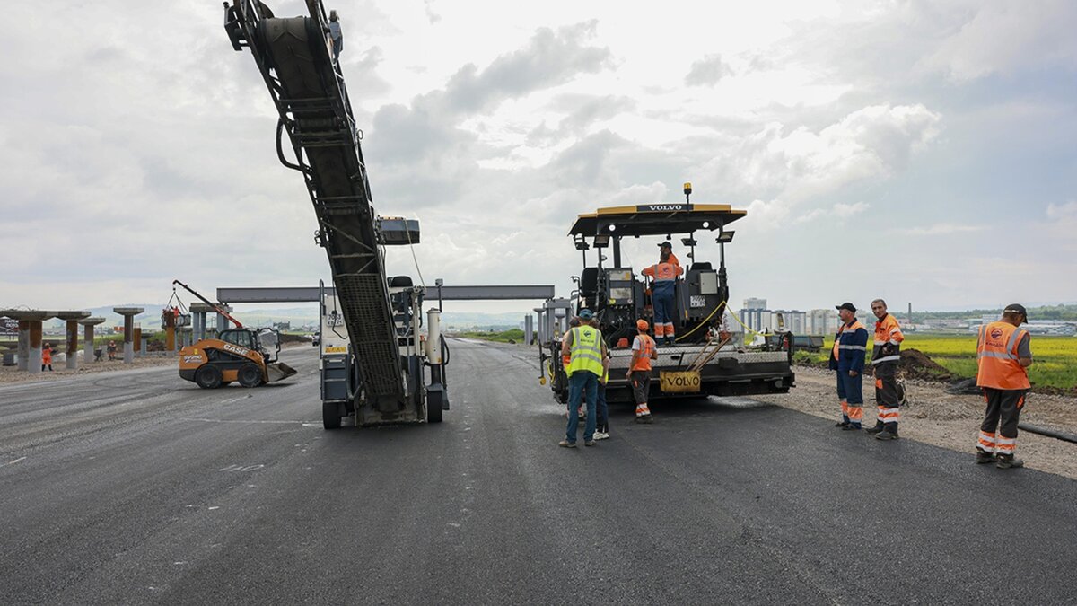     Врио губернатора Красноярского края собирается сменить подрядчика на строительстве дороги в аэропорт.