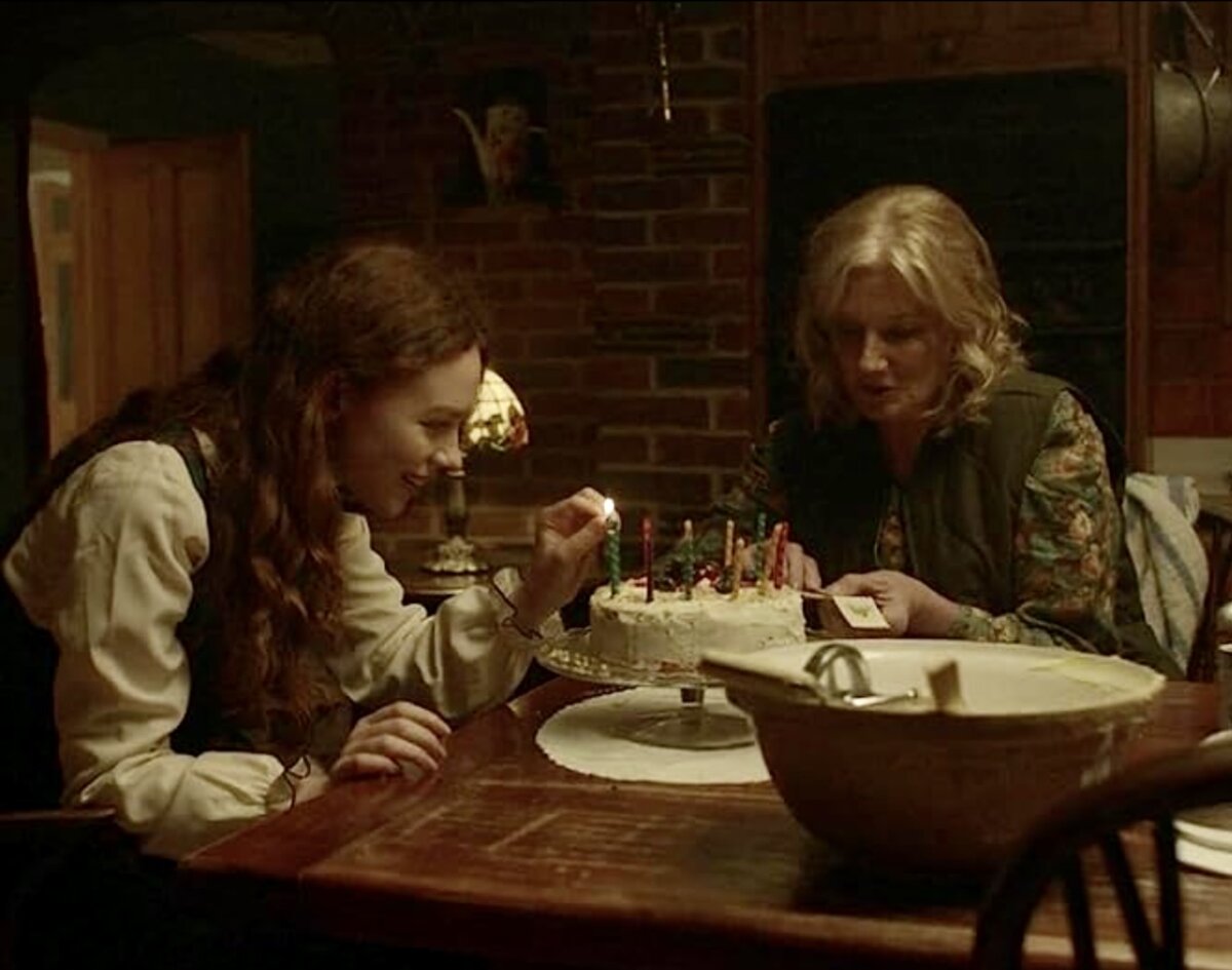 Ужасы, триллер, преступление. Великобритания. В главных ролях: Джоэли Ричардсон, Нил Линпоу, Сэди Совералл, Юэн Беннет.