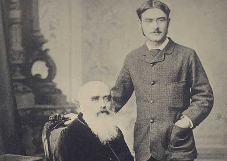 Редьярд Киплинг в молодости с отцом