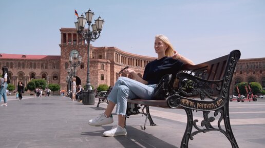 Ереван 2023 и его возраст. Гуляем по Площади Республики. Отличный город и классные люди в Армении.
