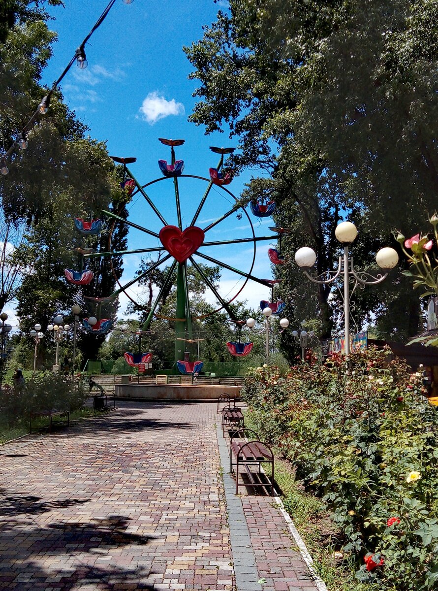 Пятигорск парк. Городской парк Пятигорск. Пятигорский парк культуры и отдыха. Парк Водник Пятигорск.