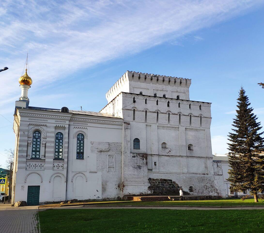 знаменская башня в ярославле