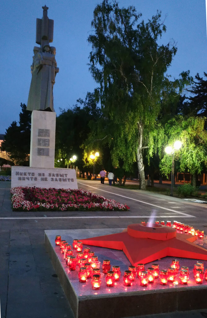 Ленинградская краснодарский край. Станица Ленинградская Краснодарский край. Парк станицы Ленинградской Краснодарского края. Достопримечательности станицы Ленинградской. Станица Ленинградская Краснодарский достопримечательности.