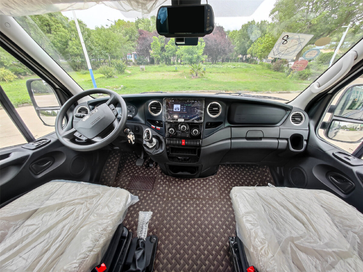 Навигационная система, система кругового обзора, сиденья на пневмоподушке