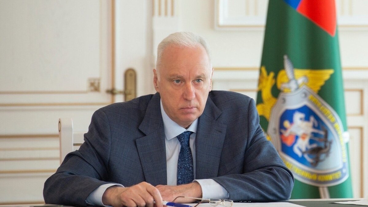     Глава СКР Александр Бастрыкин потребовал снова начать расследование уголовного дела, возбужденного после травмирования пенсионеров из-за некачественного ремонта дома в Нижнем Новгороде. Об этом федеральное ведомство уведомило в Telegram.