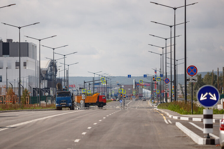    Власти проверили несколько строек, которые улучшат жизнь горожан