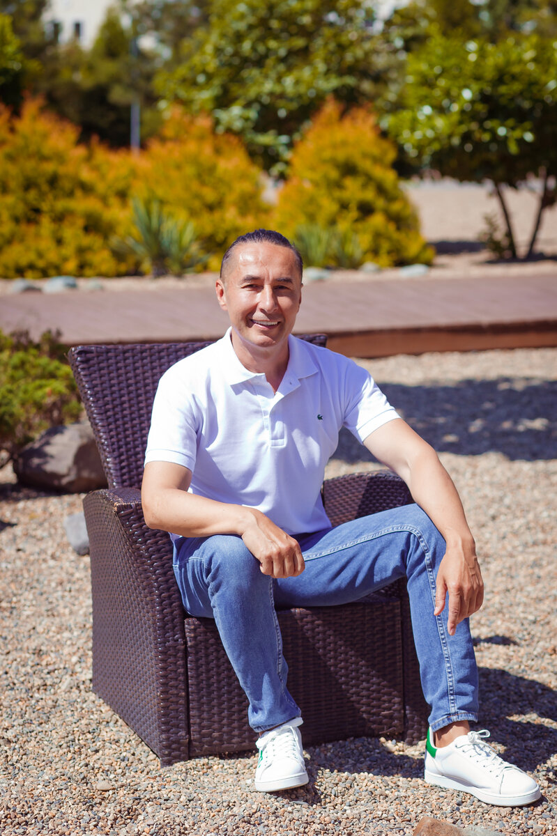 Меня зовут Всеволод Татаринов. 35 лет я исследую человеческую природу, занимаясь маркетингом и продажами.У меня на канале Вы найдете не только проверенные методики, неизменно дающие результат, но и свежие идеи, для более счастливой и продуктивной жизни!