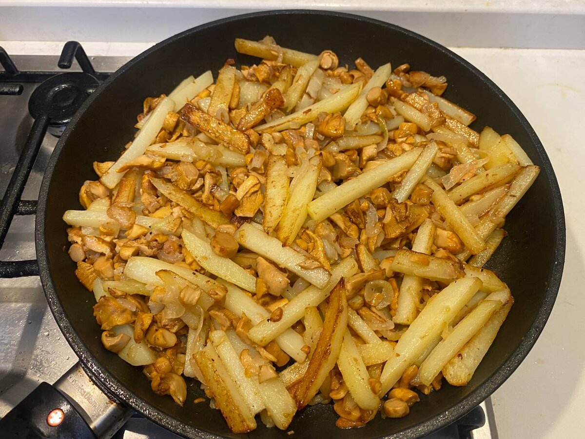 Жареные лисички с картошкой #chefmfkos
