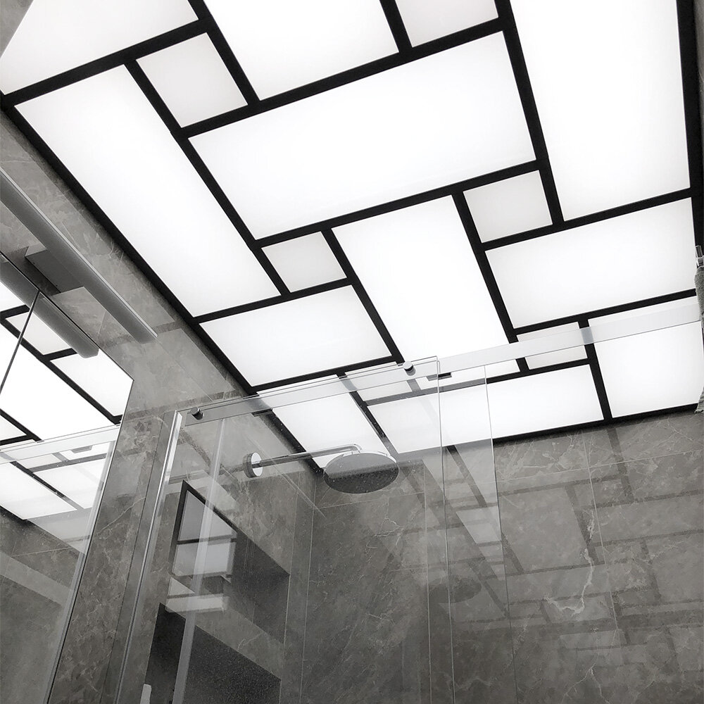 Световой потолок в ванную комнату