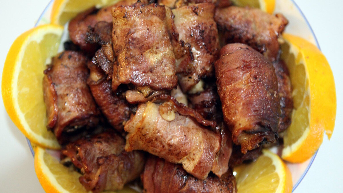    Шампиньоны в беконе