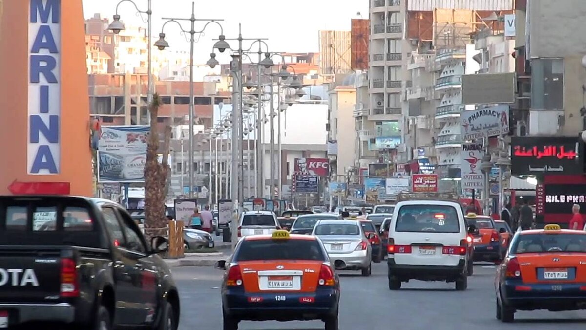 В Хургаде, Египет, Uber является популярным вариантом такси, который предлагает ряд преимуществ и некоторые недостатки.-2