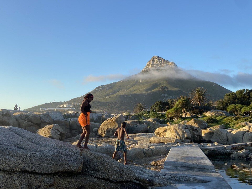    В России мало знают об Африке. Хотя там про Россию знают все Дина КАРПИЦКАЯ