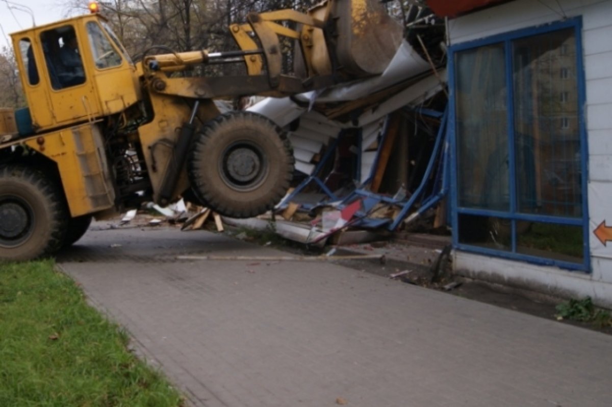    Власти Казани снесут два торговых павильона и рекламные конструкции