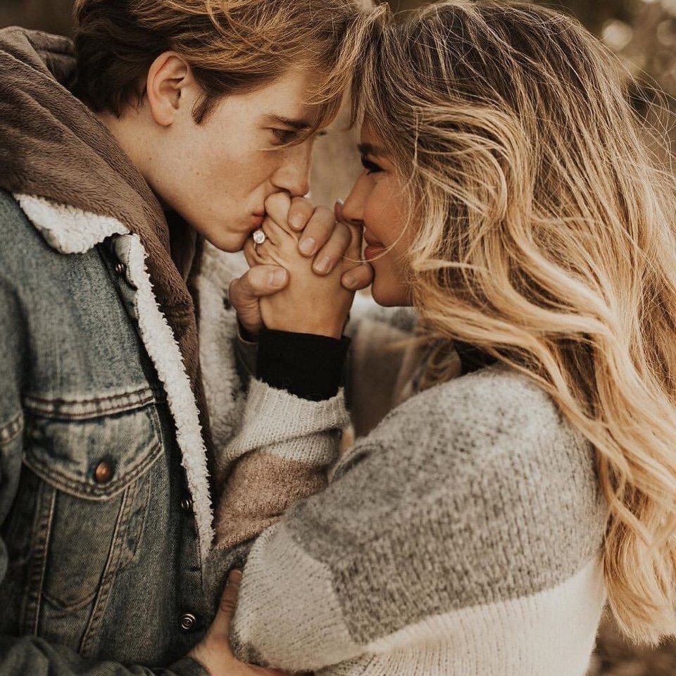 Прикосновения играют важную роль в отношениях. Источник: https://sun9-78.userapi.com/impg/Rpqm99eAL_JsYcKAOVW1cvGLpepMGf5P1O7CXw/E58mdVtXHOs.jpg?size=960x960&quality=96&sign=ad7ad0d6157bfc9c04a486aebdc15ed1&c_uniq_tag=LGaLKyNcWNQ_mONONWw5PUnGTXbAuetpgbkpHeTFlBw&type=album