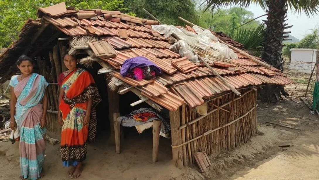 В некоторых деревнях девушек вообще выселяют в такие вот хижины во время месячных. Ну, спасибо, папа