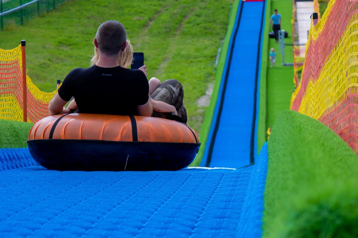    В Ханты-Мансийске летом можно покататься тюбингах