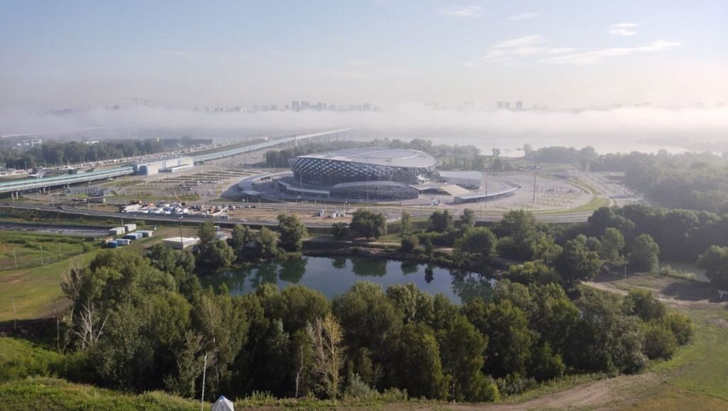 20 августа новосибирск. Остров фантазий ЖК Крылатское. Олимпийский велотрек в Крылатском. Дворец спорта Крылатское. Остров фантазий Москва Крылатское