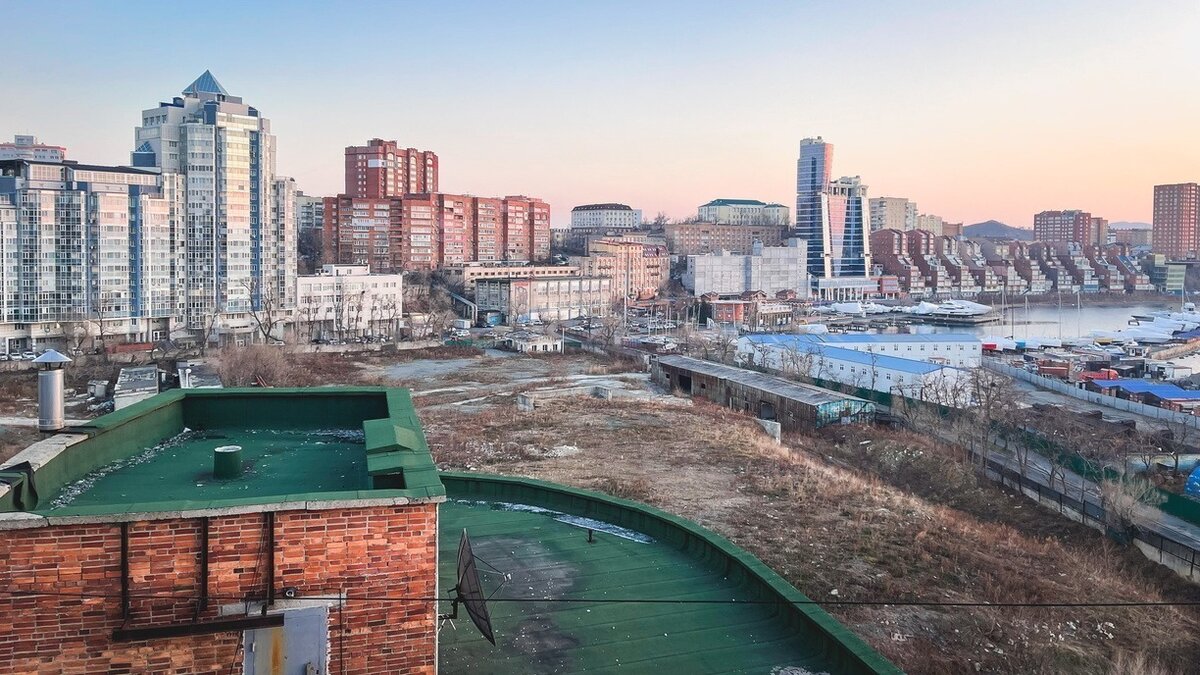     На заседании апелляционного суда в Хабаровске по делу компании, которая планирует строить небоскреб в исторической части Приморской столицы стало ясно, что застройщики намерены спорить с законом до бесконечности.