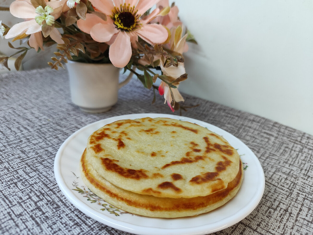 Здравствуйте, дорогие друзья! Сегодня хочу поделится рецептом вкусных и нежных сырников из сыра рикотта. Такие сырники прекрасно подойдут на завтрак с чашечкой чая или кофе.-8