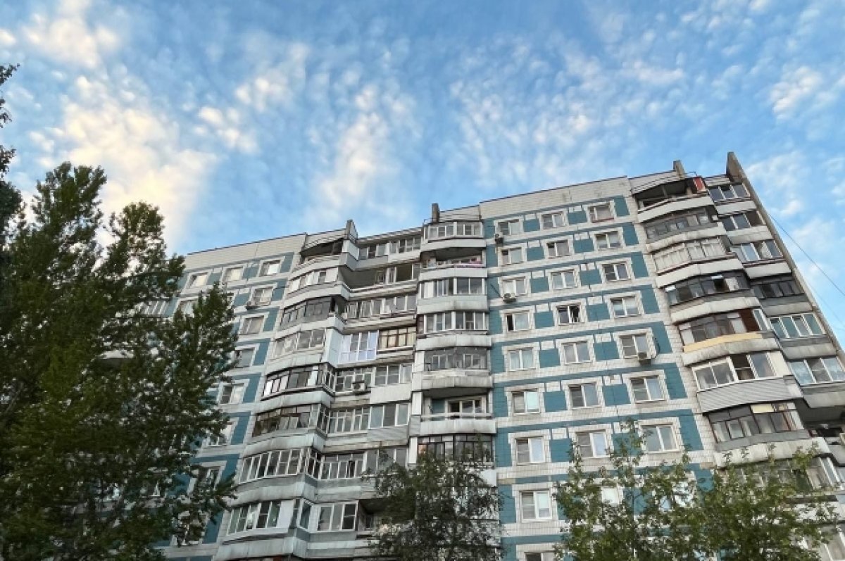    В Липецке 2-летний малыш выпал из окна на пятом этаже