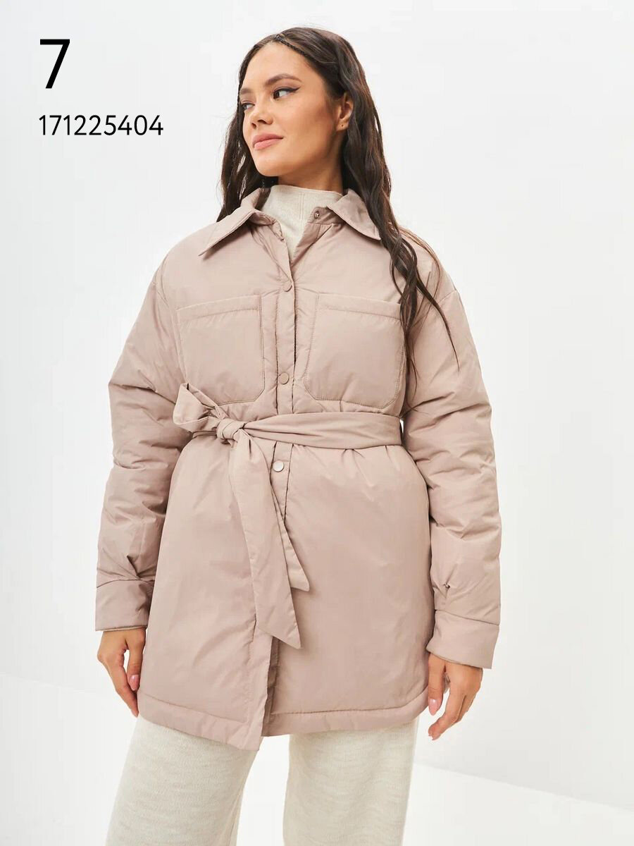 Милая куртка. Укороченная куртка с поясом. Куртка страдивариус женская бежевая. Короткий приталенный пуховик. Укороченная куртка женская.