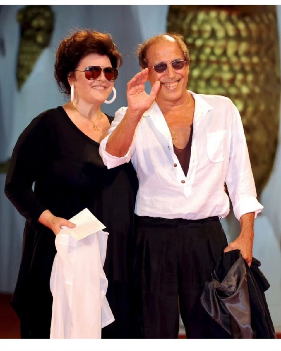 Клаудия мори и челентано в молодости. Адриано челентано с женой сейчас. Жена адриано челентано фото. Клаудия мори и адриано челентано сейчас. Адриано челентано и клаудия мори в молодости.