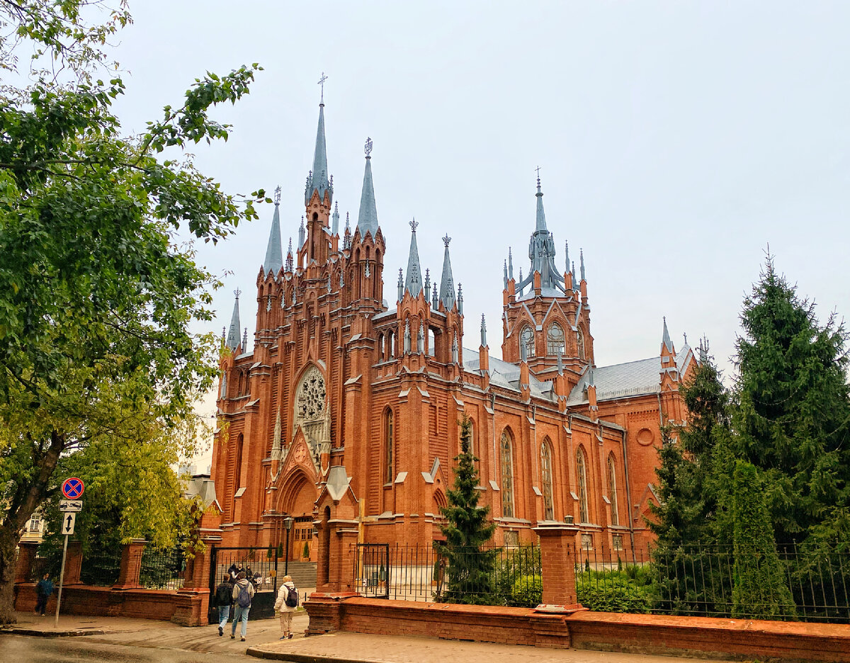 католический храм в москве на лубянке