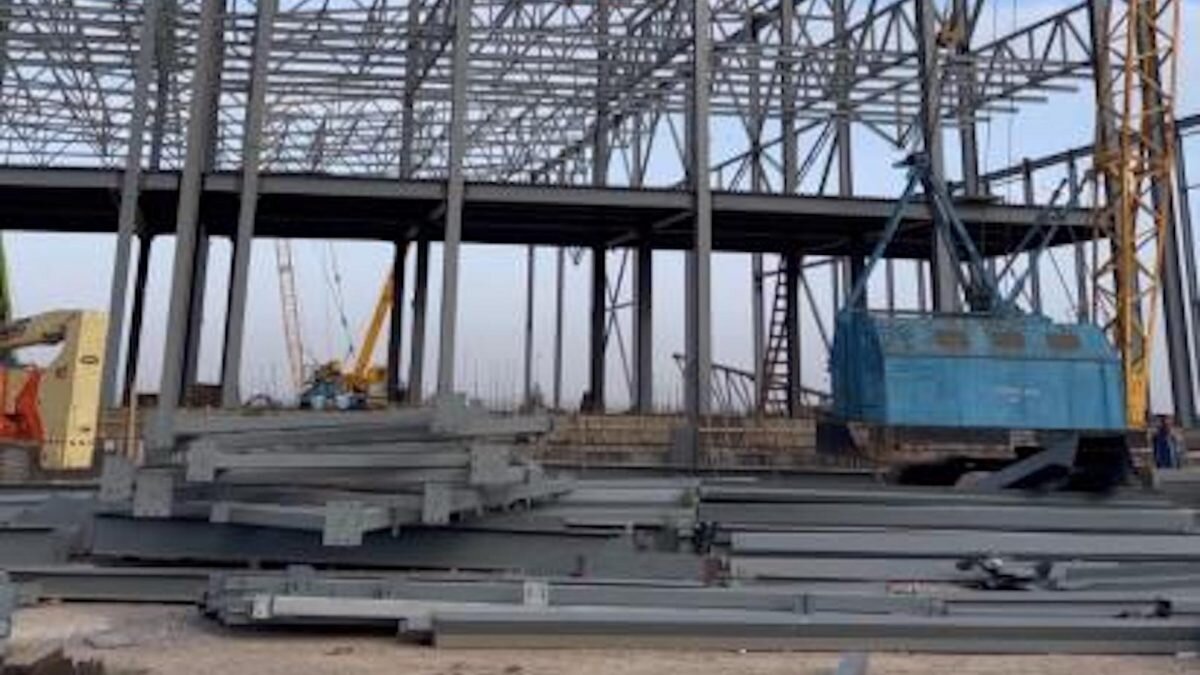    Фото: сайт Министерства промышленности и строительства Август Макаров