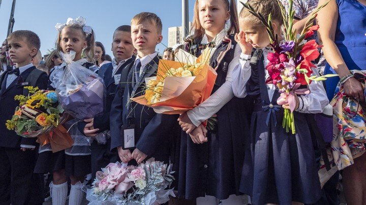 С родителей учеников требуют по 1000 рублей.