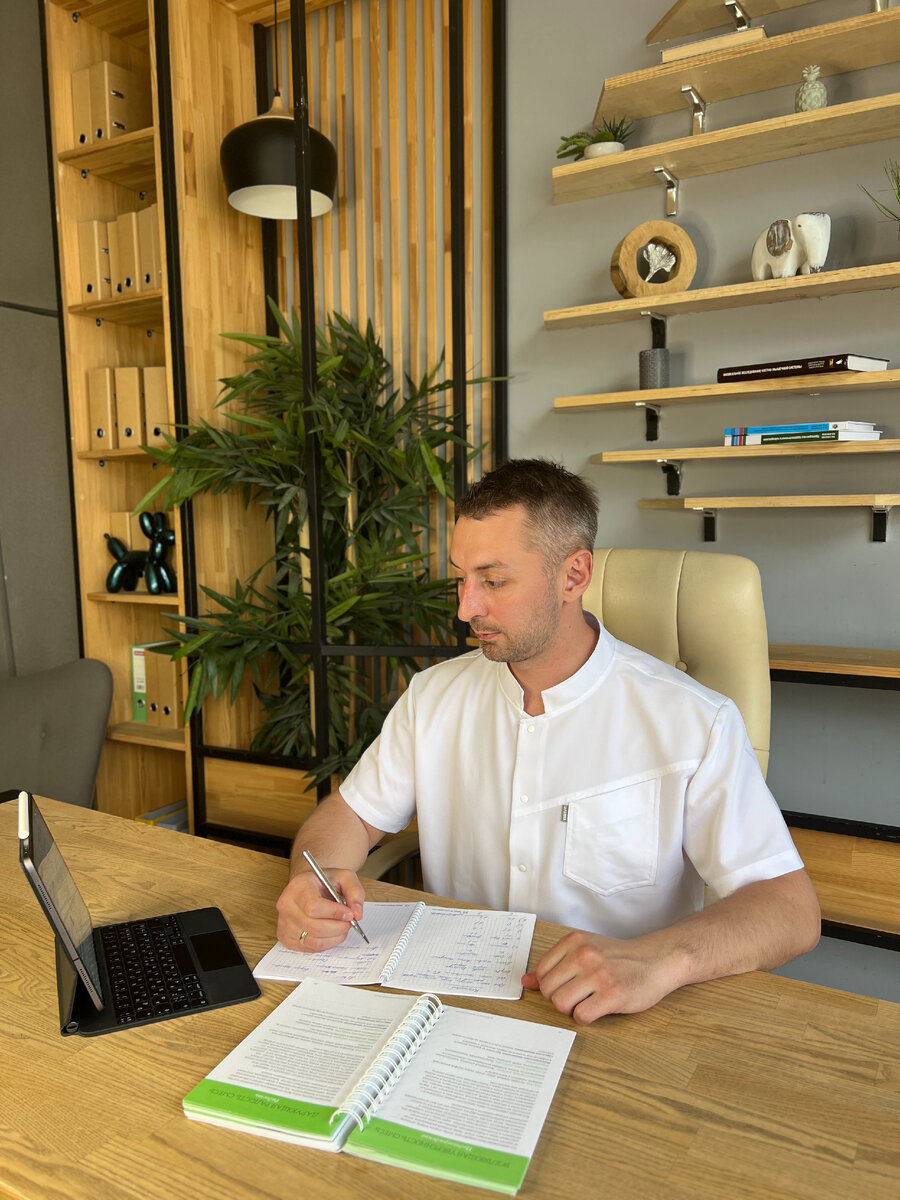 Доктор Коршиков Николай. Фото автора канала.