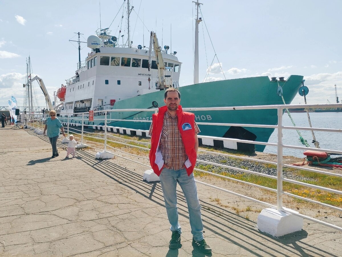 Максим Юрьевич в порту Архангельска в Белом море