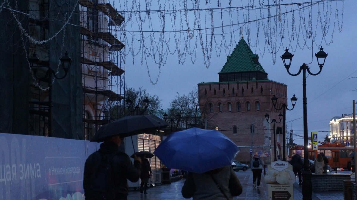     Сильные дожди в Нижнем Новгороде прекратятся к среде, 12 июля. Об этом заявила начальник отдела метеопрогнозов ФГБУ «Верхне-Волжское УГМС» Ольга Мокеева.