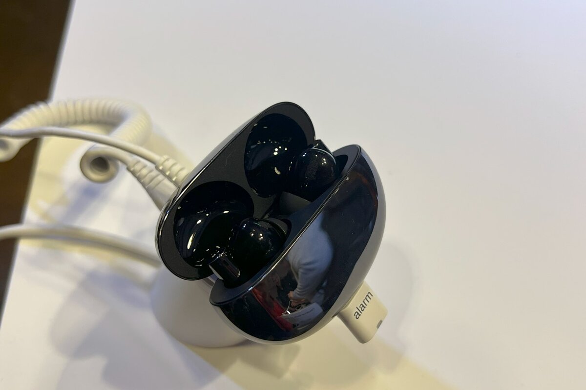    TWS-наушники realme Buds Air 5 Pro с ANC прибыли на российский рынок