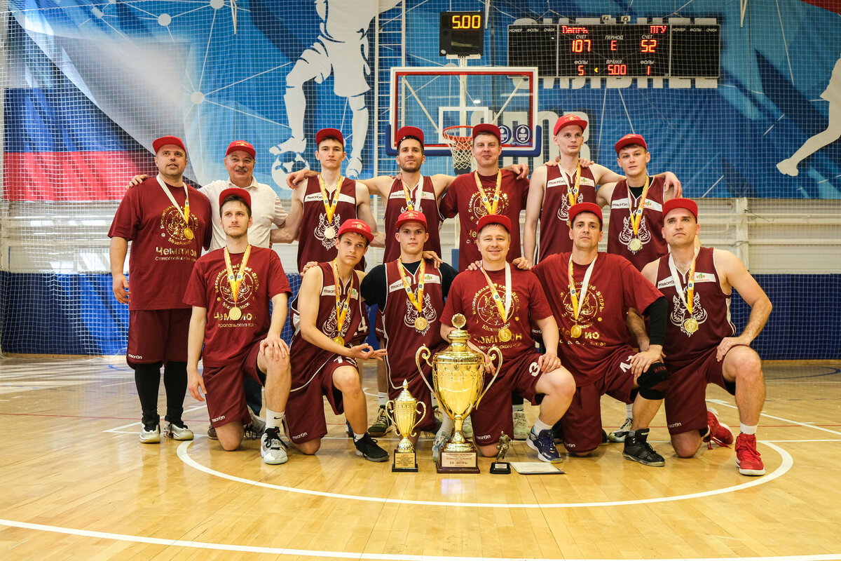 Баскетбольная команда города Михайловска «Вепрь» в четвёртый раз стала победителем Чемпионата Ставропольского края. Наши ребята – не профессиональные спортсмены, а просто любят баскетбол.-2