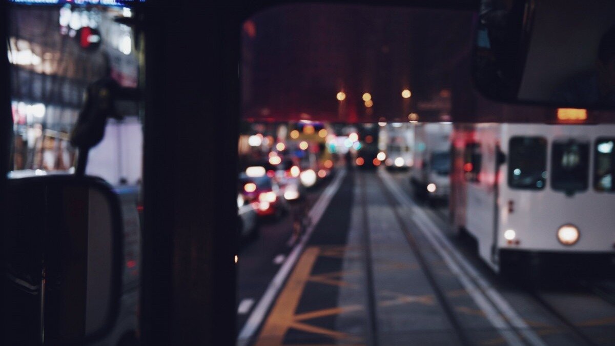     На Западном в Ростове до конца текущего года построят шесть километров трамвайных путей, заявил глава администрации города Алексей Логвиненко.