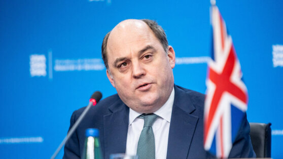    Уоллес заявил об искажении своих слов про неблагодарность Киева Сергей Бунеев