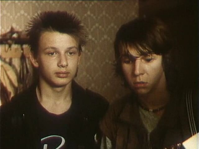 Кадр из фильма "Дорогая Елена Сергеевна". "Иксеры" бывают разными. Но и у приятных, и у неприятных представителей этого поколения есть общая черта: они всегда знают, чего хотят. Источник фото: kino-teatr.ru