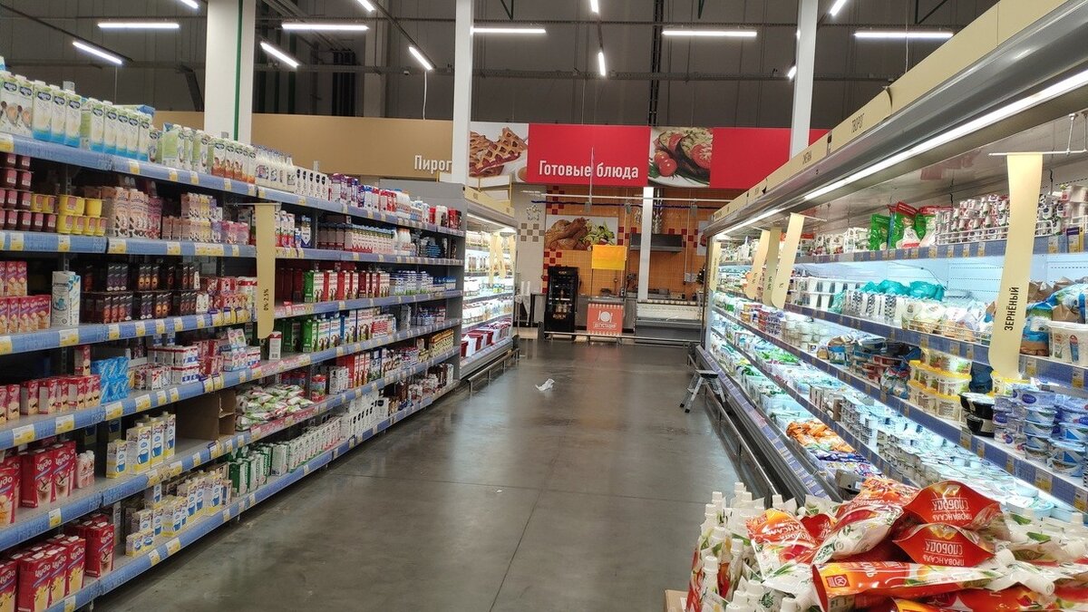     Среди продукции, изготовленной из подозрительного сырья, йогурты, молоко, масло, сливки, сметана, творог и другое.